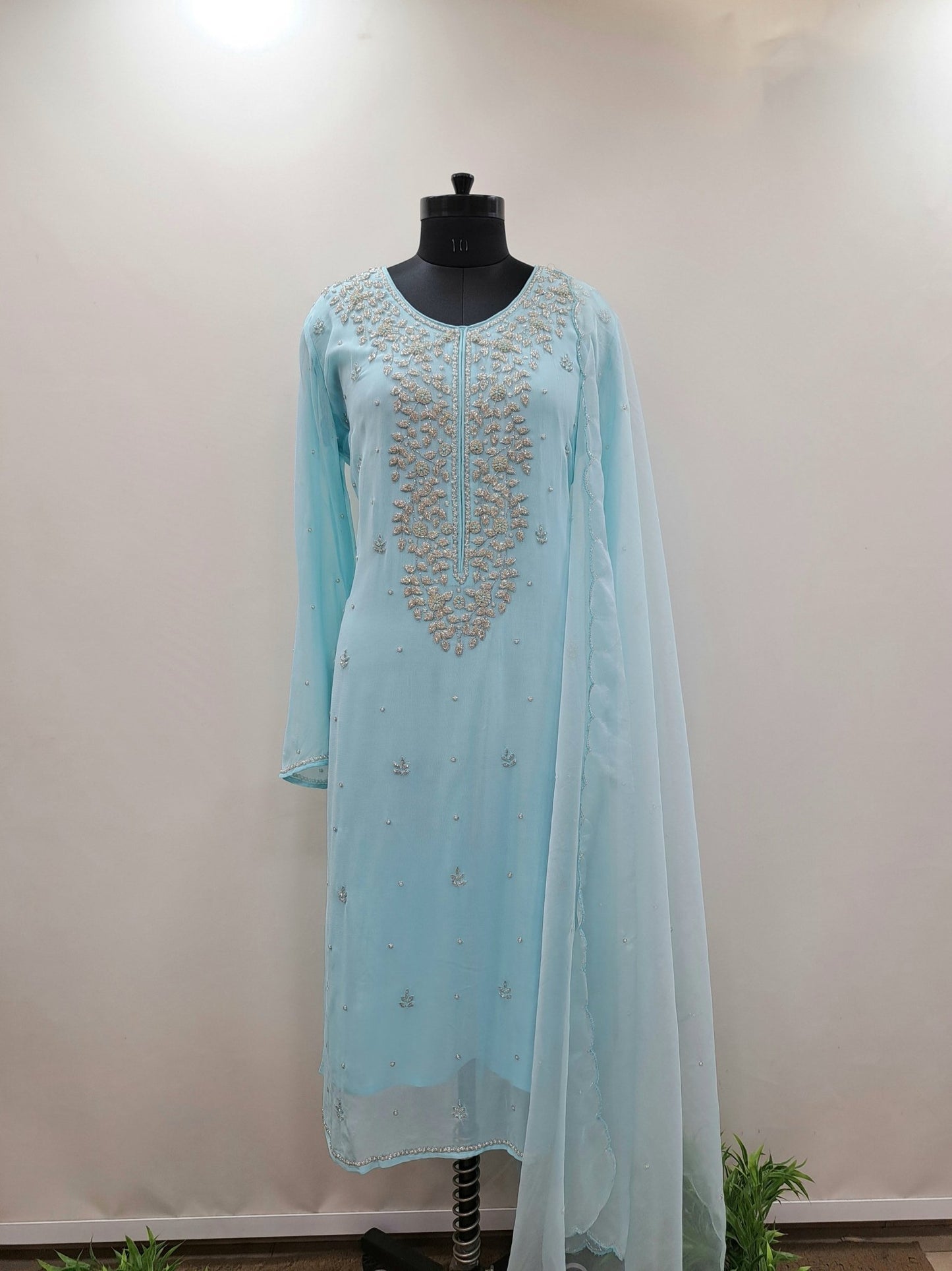 SALONI952 - J.BEHARI