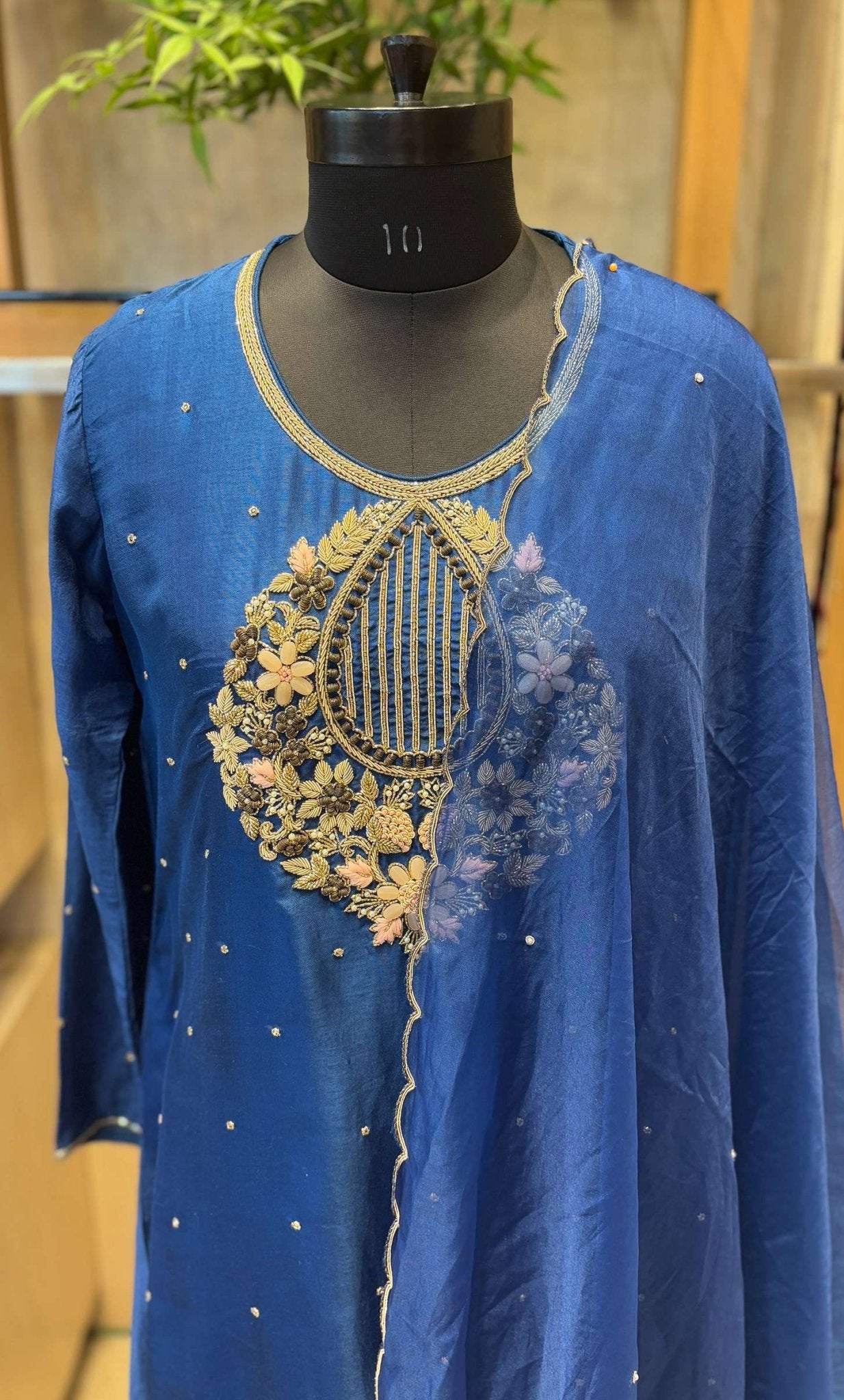 ADESKIHA1021 - J.BEHARI