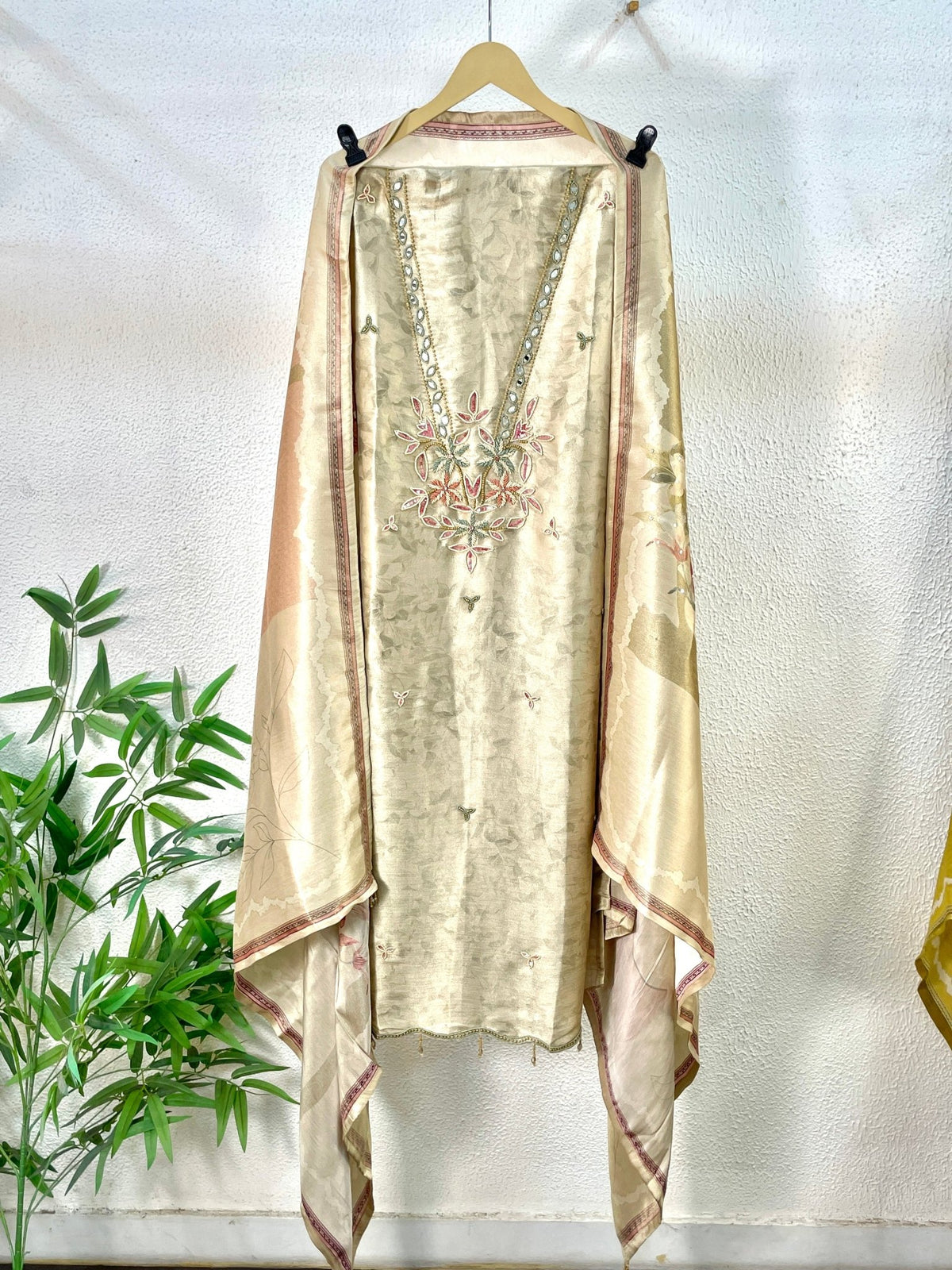 Garden Bloom Slik Unstitched Suit Set - J.BEHARI