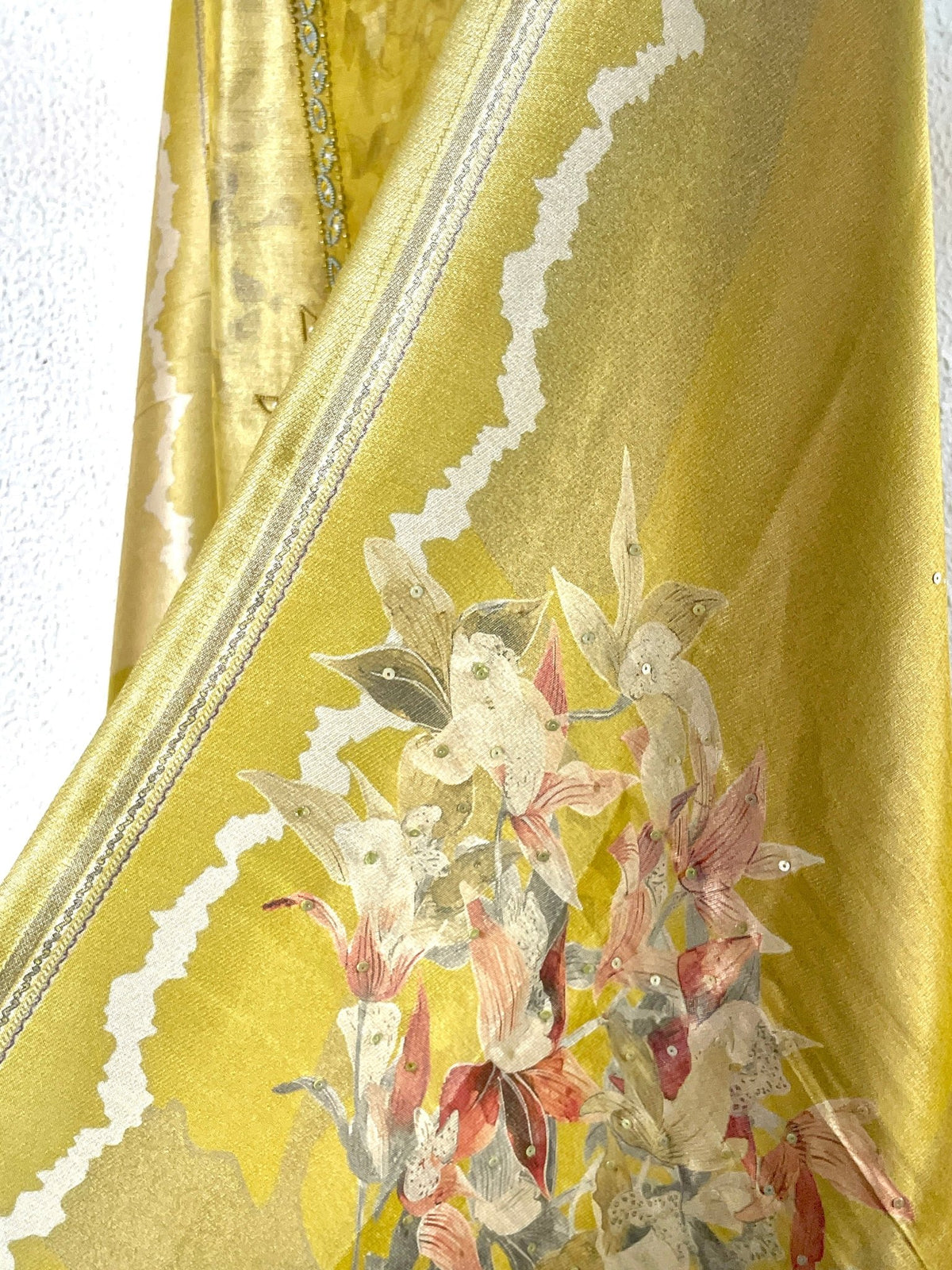 Garden Bloom Slik Unstitched Suit Set - J.BEHARI