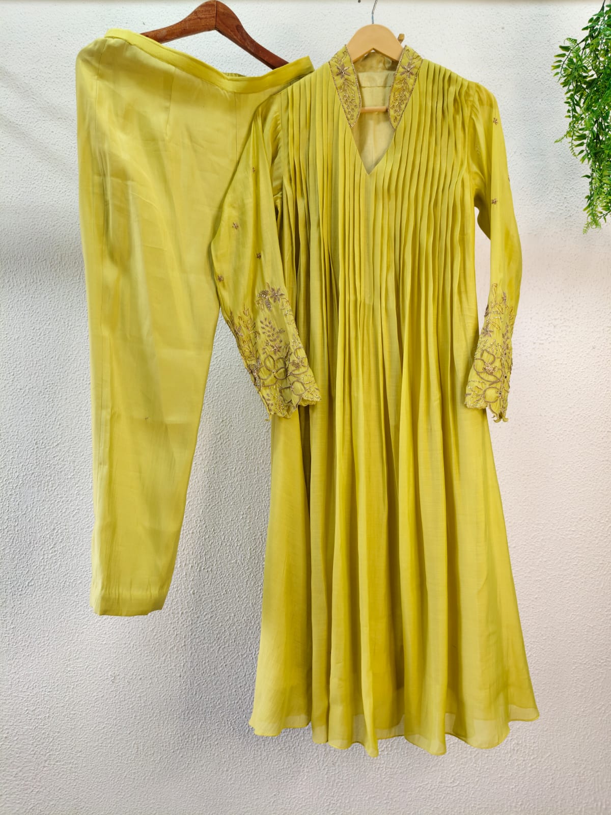 Ready to Wear Kurti - J.BEHARI